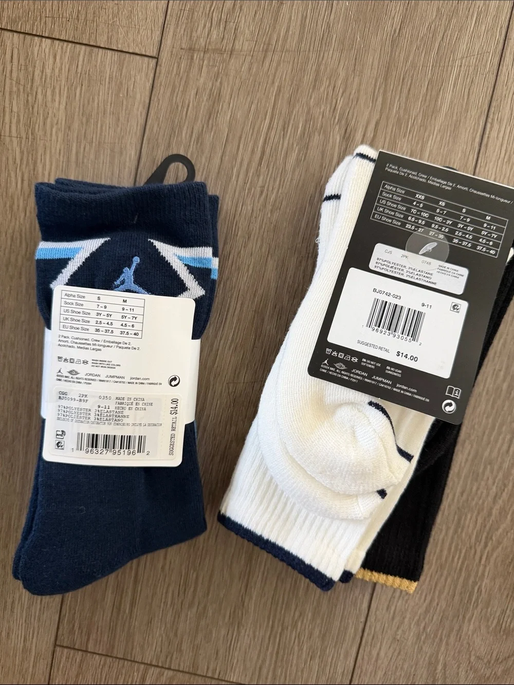 Nike Air Jordan Boys crew socks NWT size 5Y-7Y